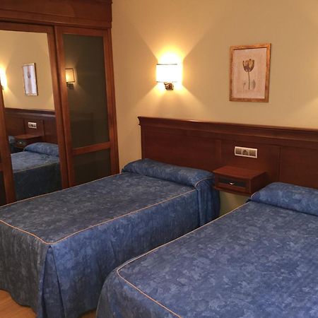 Hostal Tio Pepe II Bembibre  Chambre photo
