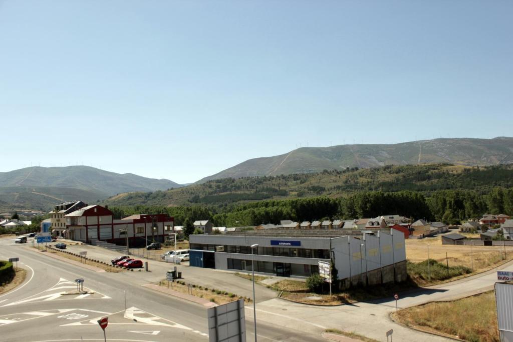Hostal Tio Pepe II Bembibre  Extérieur photo